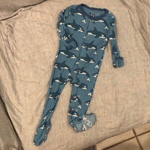 Kickee Pants sleeper footie 6-12 mo blue orca